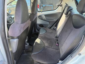 Toyota AYGO 1.0 VVT-i Platinum MultiMode Euro 4 5dr (AC)