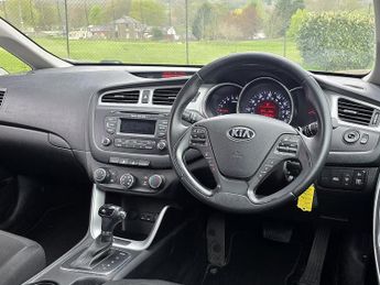 Kia Ceed 1.6 CRDi 2 Hatchback 5dr Diesel Auto Euro 5 (126 bhp)