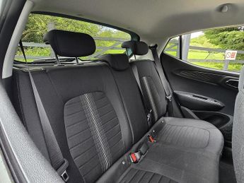 Hyundai i10 1.2 Premium Hatchback 5dr Petrol Auto Euro 6 (s/s) (84 ps)