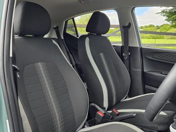 Hyundai i10 1.2 Premium Hatchback 5dr Petrol Auto Euro 6 (s/s) (84 ps)