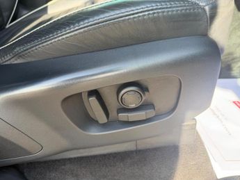 Land Rover Discovery 3.0 SD V6 HSE Luxury Auto 4WD Euro 6 (s/s) 5dr