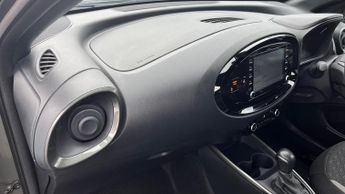 Toyota Aygo X 1.0 VVT-i Edge x-shift Euro 6 (s/s) 5dr