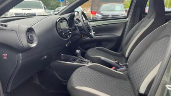 Toyota Aygo X 1.0 VVT-i Edge x-shift Euro 6 (s/s) 5dr