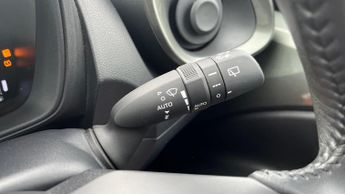 Toyota Aygo X 1.0 VVT-i Edge x-shift Euro 6 (s/s) 5dr