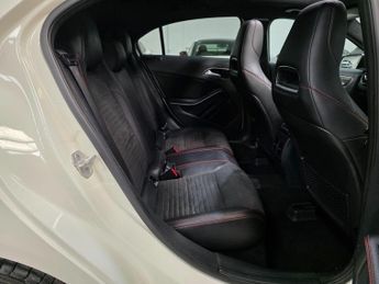 Mercedes-Benz A Class 1.6 A180 AMG Line (Premium Plus) 7G-DCT Euro 6 (s/s) 5dr