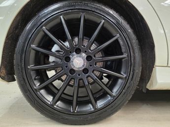 Mercedes-Benz A Class 1.6 A180 AMG Line (Premium Plus) 7G-DCT Euro 6 (s/s) 5dr