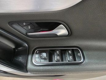 Mercedes-Benz CLA 2.0 CLA220 AMG Line (Premium Plus) Coupe 7G-DCT Euro 6 (s/s) 4dr