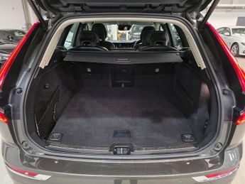 Volvo XC60 2.0h T8 Twin Engine 10.4kWh Inscription Pro Auto AWD Euro 6 (s/s