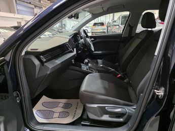 Audi A1 1.0 TFSI 30 SE Sportback S Tronic Euro 6 (s/s) 5dr