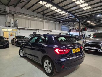Audi A1 1.0 TFSI 30 SE Sportback S Tronic Euro 6 (s/s) 5dr