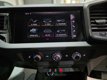 Audi A1 1.0 TFSI 30 SE Sportback S Tronic Euro 6 (s/s) 5dr