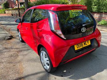 Toyota AYGO 1.0 VVT-i x-play Euro 6 5dr