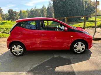 Toyota AYGO 1.0 VVT-i x-play Euro 6 5dr