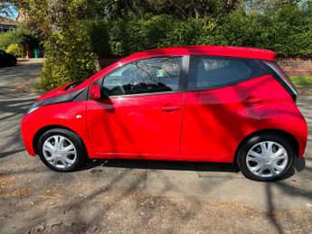 Toyota AYGO 1.0 VVT-i x-play Euro 6 5dr