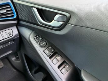 Hyundai IONIQ 1.6 h-GDi Premium DCT Euro 6 (s/s) 5dr