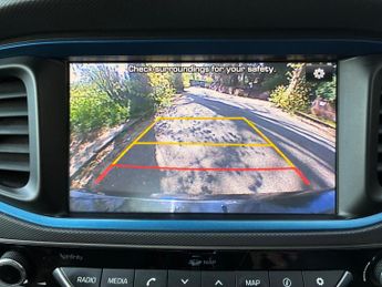 Hyundai IONIQ 1.6 h-GDi Premium DCT Euro 6 (s/s) 5dr