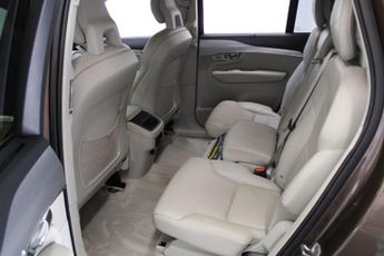 Volvo XC90 2.0 D5 Momentum Geartronic 4WD Euro 6 (s/s) 5dr