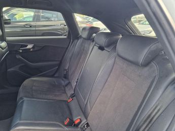 Audi A4 Avant 2.0 TFSI 35 Black Edition Estate 5dr Petrol S Tronic Euro 6 (s/s
