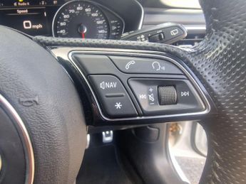 Audi A4 Avant 2.0 TFSI 35 Black Edition Estate 5dr Petrol S Tronic Euro 6 (s/s