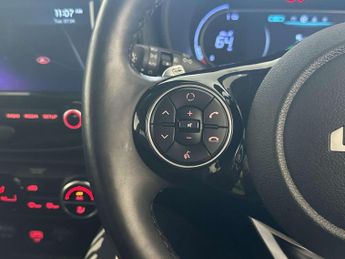 Kia Soul 64kWh Maxx SUV 5dr Electric Auto (201 bhp)