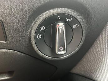 SEAT Leon 1.6 TDI SE Dynamic Hatchback 5dr Diesel DSG Euro 6 (s/s) (115 ps