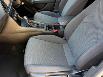 SEAT Leon 1.6 TDI SE Dynamic Hatchback 5dr Diesel DSG Euro 6 (s/s) (115 ps