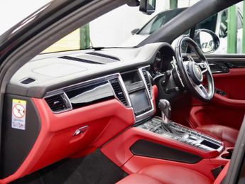 Porsche Macan 3.6T V6 Turbo PDK 4WD Euro 6 (s/s) 5dr