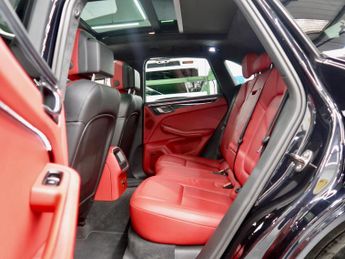 Porsche Macan 3.6T V6 Turbo PDK 4WD Euro 6 (s/s) 5dr