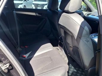 Audi A4 2.0 TFSI S line Saloon 4dr Petrol S Tronic quattro Euro 5 (s/s) 