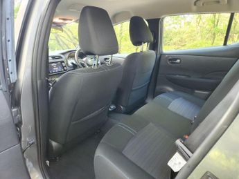 Nissan Leaf 40kWh Acenta Auto 5dr
