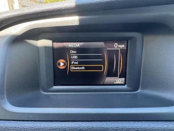 Volvo V40 Cross Country 2.0 D2 Lux Auto Euro 6 (s/s) 5dr