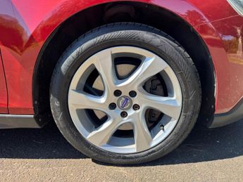 Volvo V40 Cross Country 2.0 D2 Lux Auto Euro 6 (s/s) 5dr
