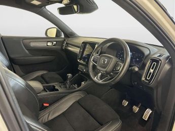 Volvo XC40 1.5 T3 R-Design SUV 5dr Petrol Manual Euro 6 (s/s) (163 ps)