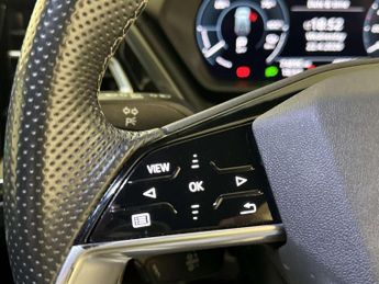 Audi Q4 e-tron 40 S line SUV 5dr Electric Auto 82kWh (204 ps)