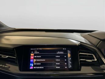 Audi Q4 e-tron 40 S line SUV 5dr Electric Auto 82kWh (204 ps)