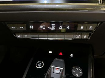 Audi Q4 e-tron 40 S line SUV 5dr Electric Auto 82kWh (204 ps)