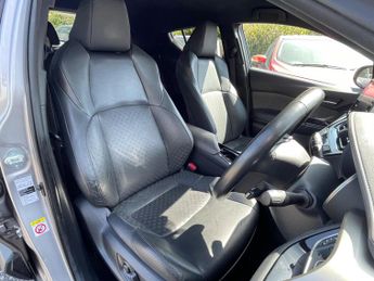 Toyota C-HR 2.0 VVT-h Excel SUV 5dr Petrol Hybrid CVT Euro 6 (s/s) (184 ps)