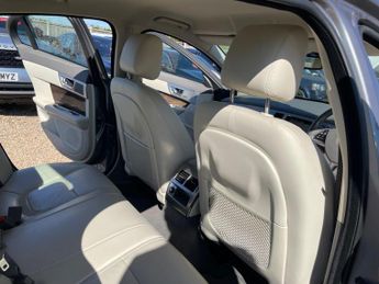 Jaguar XF 3.0d V6 Premium Luxury Auto Euro 5 (s/s) 4dr