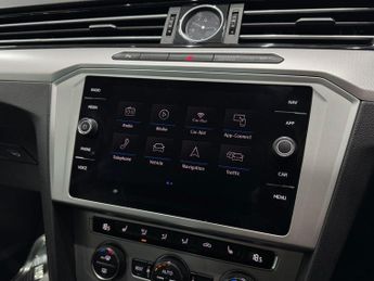 Volkswagen Passat 1.6 TDI SE Business DSG Euro 6 (s/s) 4dr