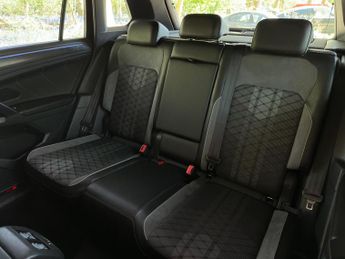 Volkswagen Tiguan 1.5 TSI R-Line DSG Euro 6 (s/s) 5dr