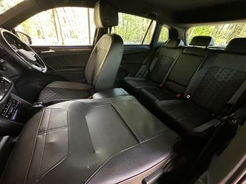 Volkswagen Tiguan 1.5 TSI R-Line DSG Euro 6 (s/s) 5dr