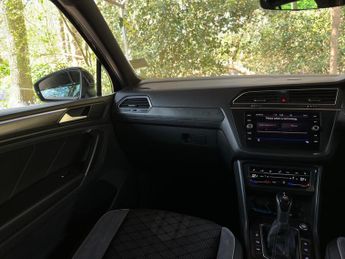 Volkswagen Tiguan 1.5 TSI R-Line DSG Euro 6 (s/s) 5dr