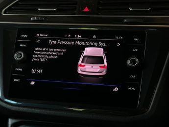 Volkswagen Tiguan 1.5 TSI R-Line DSG Euro 6 (s/s) 5dr
