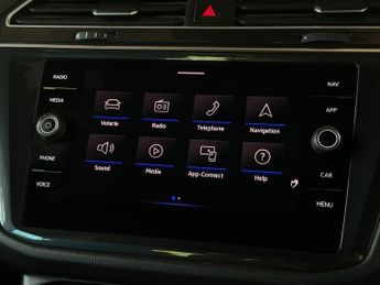Volkswagen Tiguan 1.5 TSI R-Line DSG Euro 6 (s/s) 5dr