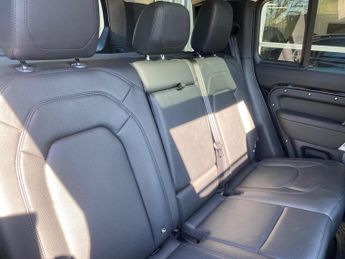Land Rover Defender 110 3.0 D250 MHEV XS Edition Auto 4WD Euro 6 (s/s) 5dr