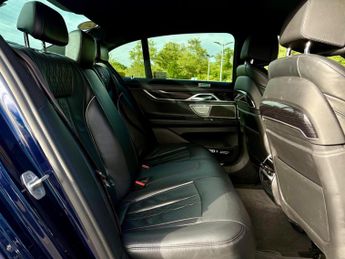 BMW 7 Series 3.0 730d MHT M Sport Auto Euro 6 (s/s) 4dr
