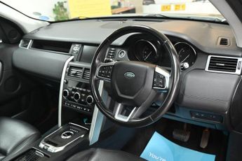 LAND ROVER DISCOVERY SPORT 2.0 TD4 HSE Black SUV 5dr Diesel Auto 4WD Euro 6 (s/s) (180 ps) 