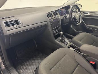 Volkswagen e-Golf 35.8kWh e-Golf Auto 5dr