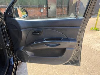 Kia Picanto 1.1 2 5dr