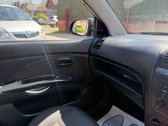 Kia Picanto 1.1 2 5dr